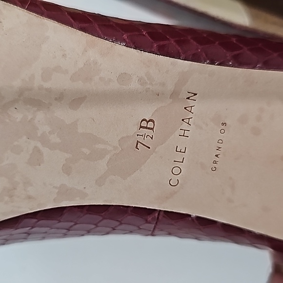Cole Haan Vandam Pumps Burgundy Sneak Skin Emboss Size 7.5 round toe - Picture 10 of 14